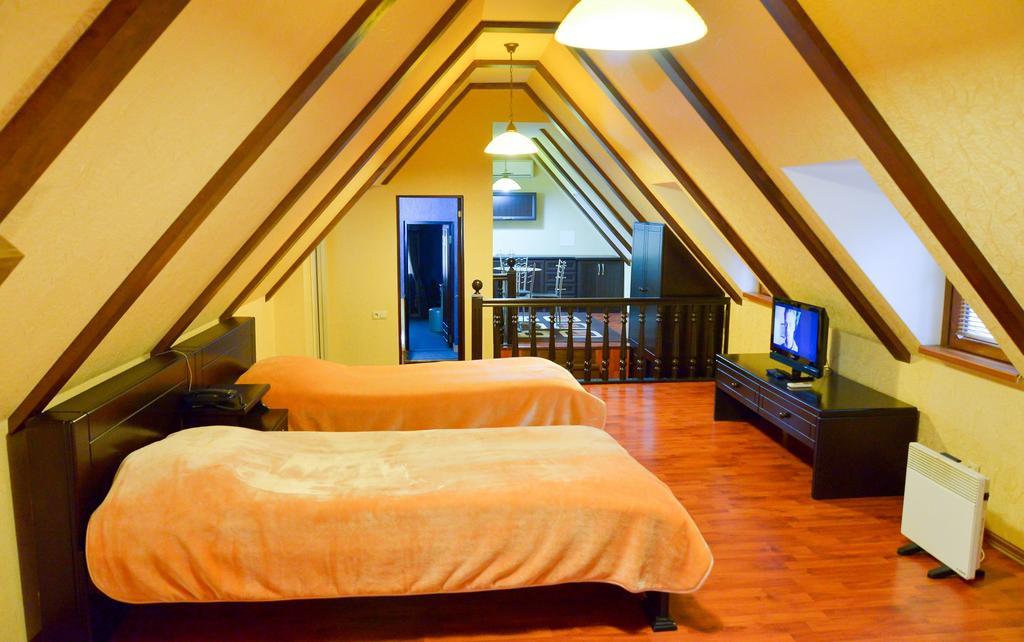 Hotel Old Town Kutaisi Habitación foto